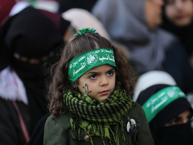 ХАМАС празднует 32-й день рождения: селфи в никабах и убийственный торт