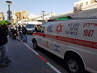 В Тель-Авиве автомобиль сбил пешехода, пострадавший в тяжелом состоянии