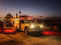 СМИ: Израиль позволил Катару импортировать в сектор Газы 20 пожарных машин