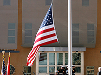 США сокращают персонал посольства в Ираке, несмотря на усиление Ирана