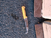 Нож на месте теракта в Иерусалиме