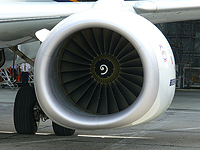 Один из двигателей самолета Boeing 737-800