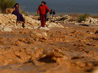 Из-за опасности затоплений закрыты все туристические маршруты в районе Мертвого моря