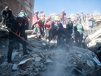 Землетрясение в Турции: более 30 погибших, 1500 пострадавших, спасены из-под руин 45 человек