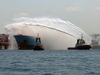 У берегов ОАЭ горит панамский танкер