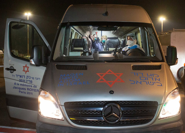 Возвращение пассажиров  Diamond Princess в Израиль. Фоторепортаж