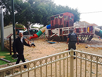 В Сдероте вновь сработал сигнал "Цева адом", одна ракета упала на детской площадке