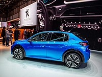 Победителем европейского конкурса "Автомобиль года 2020" стал хэтчбек Peugeot 208 второго поколения