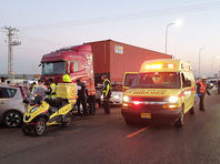 В районе Ашдода грузовик сбил пешехода, состояние пострадавшего тяжелое