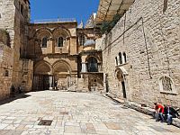 В Иерусалиме прошла церемония освящения Благодатного огня: впервые без паломников