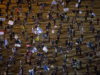 В Тель-Авиве проходит акция под лозунгом: "Скажи "нет" коррумпированному правительству"