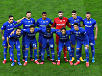 Игроки "Фиорентины" перед матчем против "Удинезе". 8 марта