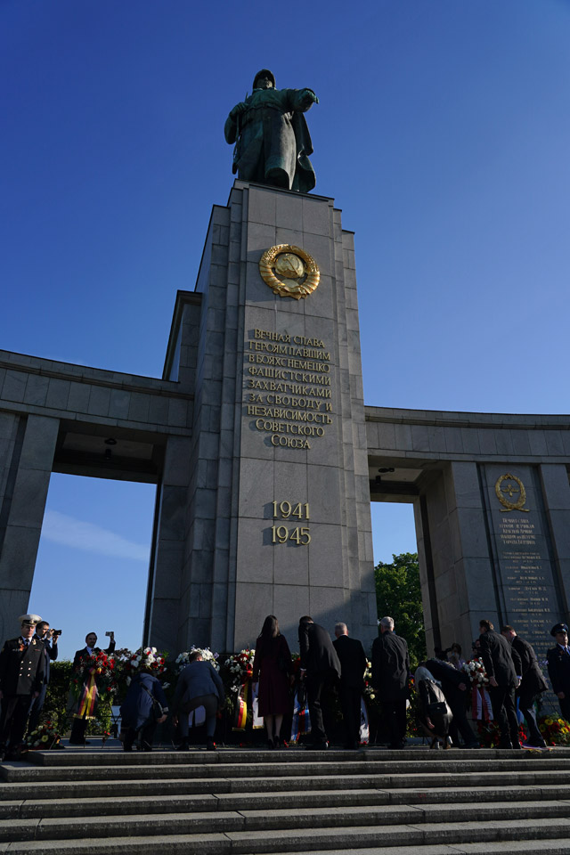 Посольства России и Украины отметили 75-летие победы в Берлине. Фоторепортаж