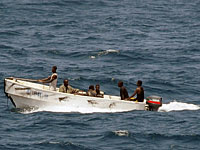 Африканские пираты похитили российских и украинских моряков