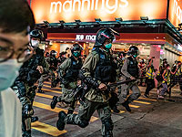 Впервые за период пандемии жители Гонконга вышли на демонстрацию