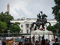 Попытка снести памятник Эндрю Джексону в Вашингтоне привела к столкновениям с полицией