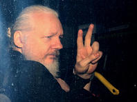 Минюст США обвинил основателя WikiLeaks в связях с хакерской группой Anonymous