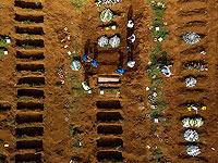 Вид с воздуха на кладбище Вила-Формоза, Сан-Паулу, Бразилия