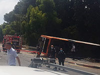 В Галилее в результате ДТП перевернулся автобус, 18 пострадавших