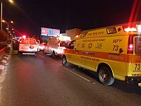 Столкновение грузовика и мотоцикла в Бней Браке, один человек в критическом состоянии
