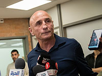 Офер Шелах заявил, что будет бороться за пост лидера "Еш Атид"