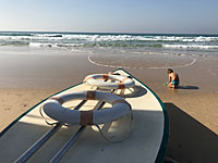 Пляж "Цанз" в Нетании закрылся на 10 дней из-за отсутствия спасателей