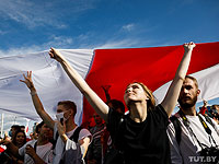 "Марш героев": сотни тысяч участников, 400 задержанных. Фоторепортаж из Минска