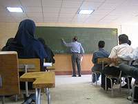 Иранского учителя, "оскорбившего" министра, подвергли публичной порке
