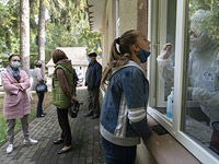 Украина: за сутки выявлены около 8000 зараженных коронавирусом, 110 больных умерли