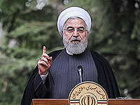 Президент Ирана возлагает 