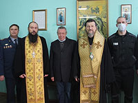 Михаил Ефремов в СИЗО г. Белгорода во время визита священников
