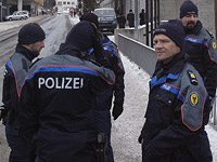 Полиция Швейцарии (иллюстрация)
