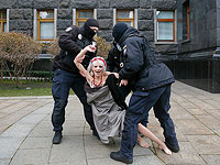 Активистка FEMEN потребовала от Зеленского ратификации "Стамбульской конвенции" о борьбе с насилием в отношении женщин