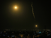 ЦАХАЛ выпустил осветительные ракеты на границе с Ливаном