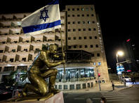 В Иерусалиме демонтировали "Героя Израиля", статую-символ акций протеста