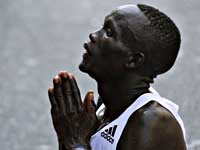 Кениец Кибивотт Канди установил мировой рекорд в полумарафоне