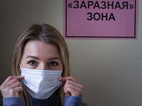 Коронавирус в России: за сутки выявлены около 27 тысяч заразившихся коронавирусом, 549 больных умерли