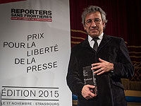 Джан Дундар на вручении премии "Репортеры без границ", 2015 год