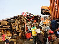 Жертвами столкновения автобуса и грузовика в Камеруне стали около 40 человек