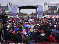 Многотысячный митинг в Вашингтоне. Трамп заявил, что не признает своего поражения