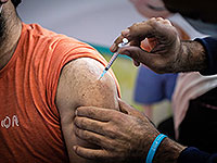 Под давлением общественности и юрсоветника правительства Охана разрешил вакцинировать заключенных