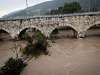 В Хайфе из-за дождей канализационные воды попали в русла ручьев Кишон и Саадия