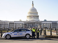 Вашингтон: Капитолий заблокирован "из-за угрозы безопасности"