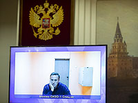 Суд оставил Алексея Навального под стражей