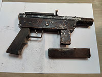 В Бака эль-Гарбии полицейские обнаружили "тайник" с взрывным устройством и пистолетом