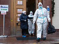 Коронавирусный штаб в России: за сутки выявлены менее 12 тысяч заразившихся, 383  больных умерли