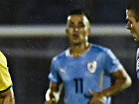 Франуо Акоста в матче молодежных сборных Бразилии и Уругвая в 2015 году