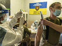 Украина: за сутки выявлены около 12 тысяч зараженных коронавирусом, 289 больных умерли