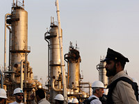 Пожар на нефтеперерабатывающем объекте в Саудовской Аравии в результате атаки хуситских повстанцев