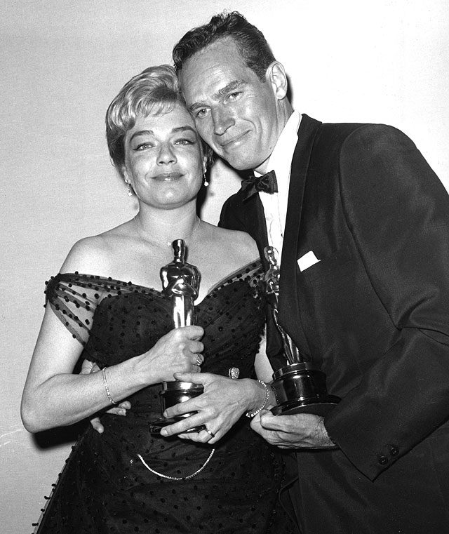 С актером Чарльтоном Хестоном, 1960 год